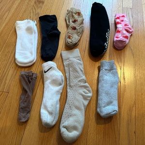 Lot of 9 pairs of socks